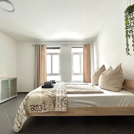 Otel American Ease - Hahnbach, Vilseck, Weiden Hahnbach